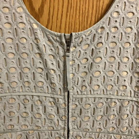 Ann Taylor Loft Pale Blue Eyelet lace fit and flare dress Women’s Size 6 - Picture 7 of 8